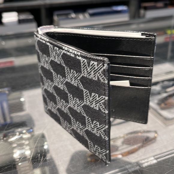 Michael Kors Men’s Women’s Cooper Logo Fabric Billfold Wallet Black Multi NWT - Picture 7 of 16